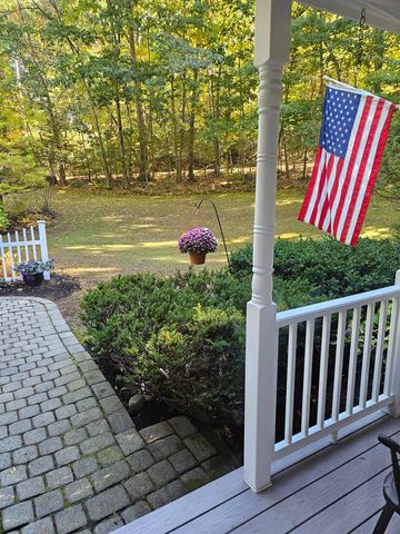 19 Highland Road, Kensington, NH 03833