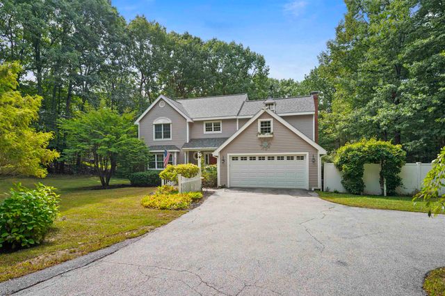 19 Highland Road, Kensington, NH 03833