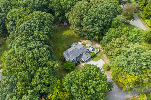 19 Highland Road, Kensington, NH 03833