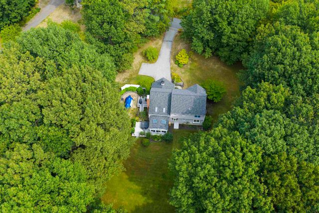 19 Highland Road, Kensington, NH 03833
