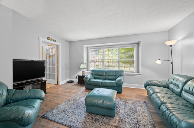 19 Highland Road, Kensington, NH 03833