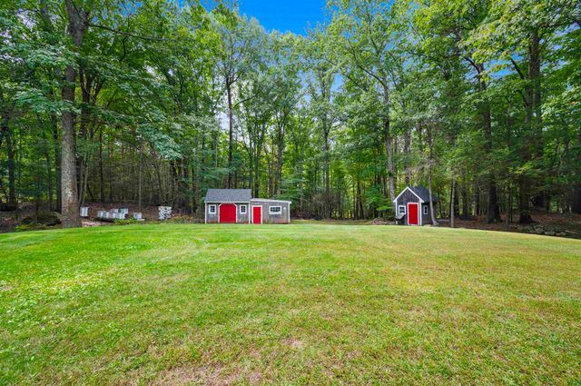 19 Highland Road, Kensington, NH 03833