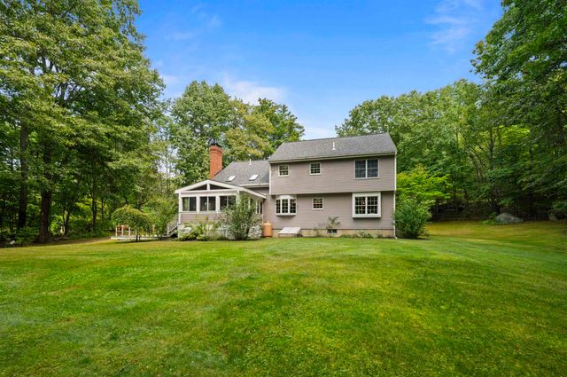 19 Highland Road, Kensington, NH 03833