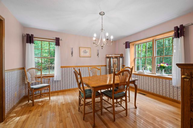 19 Highland Road, Kensington, NH 03833