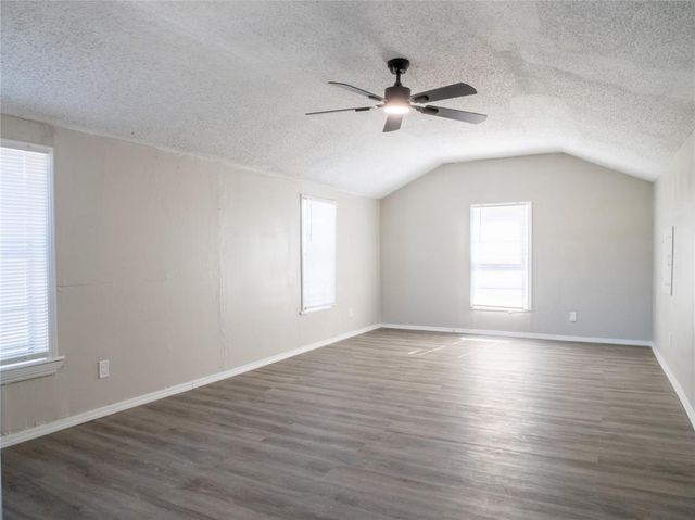 1715 SW E Avenue, Lawton, OK 73501