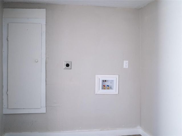 1715 SW E Avenue, Lawton, OK 73501