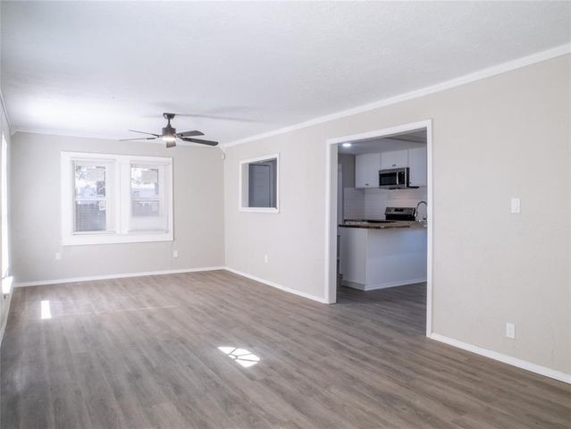 1715 SW E Avenue, Lawton, OK 73501