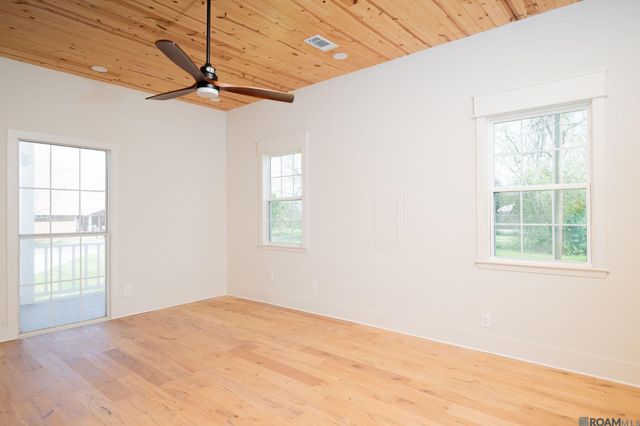 59305 Bayou Rd, Plaquemine, LA 70764