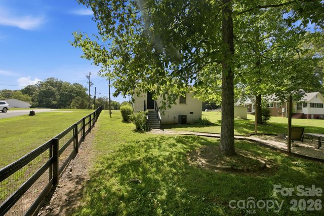 2693 Salem Church Road, Lincolnton, NC 28092