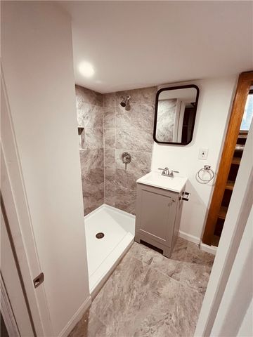 5144 Natrona Way, Lawrenceville, PA 15201