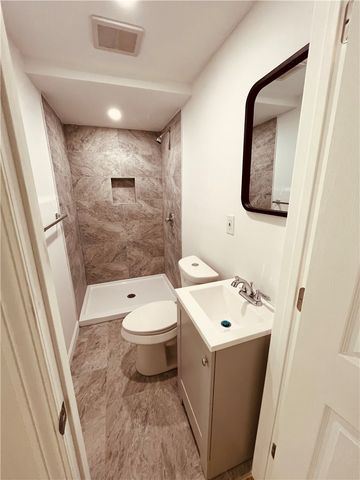 5144 Natrona Way, Lawrenceville, PA 15201