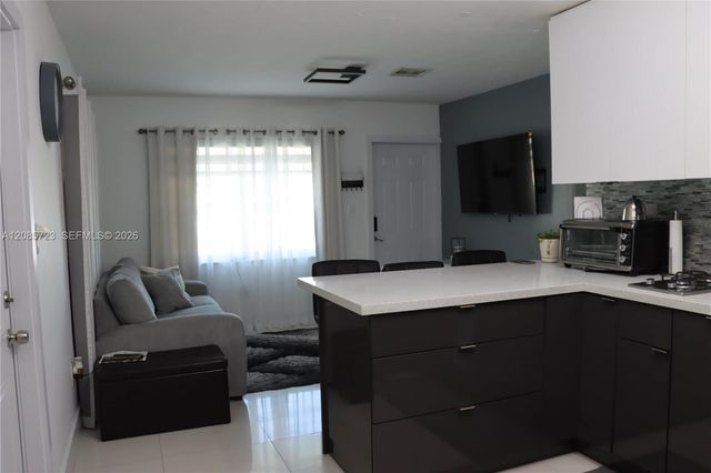 6506 SW 20th Street, Miramar, FL 33023