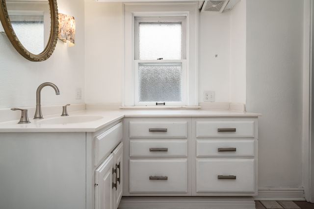 1441 JACKSON Street, Rockford, IL 61107