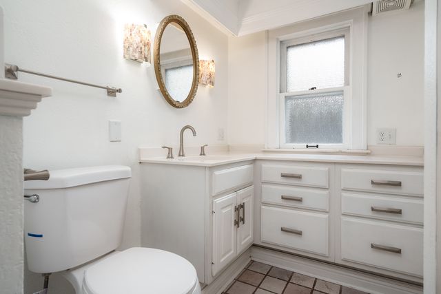 1441 JACKSON Street, Rockford, IL 61107