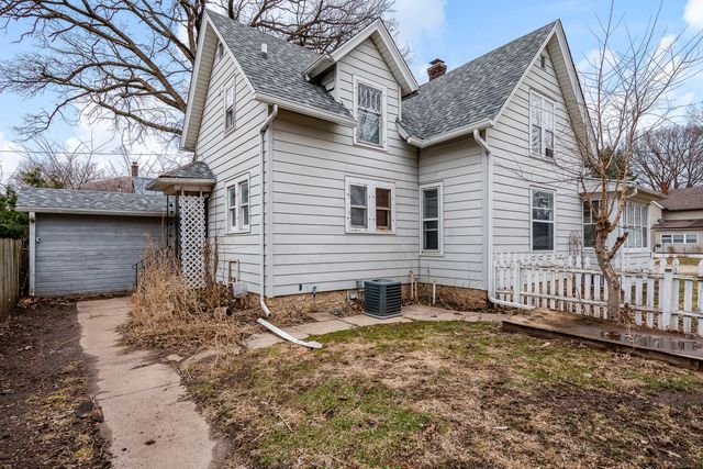 1441 JACKSON Street, Rockford, IL 61107