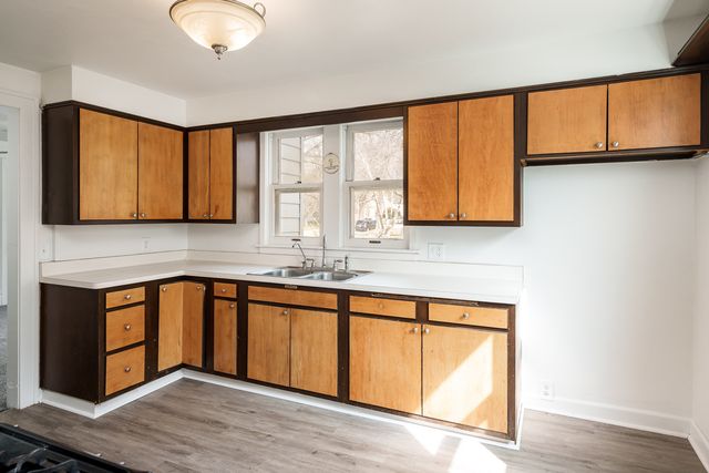 1441 JACKSON Street, Rockford, IL 61107