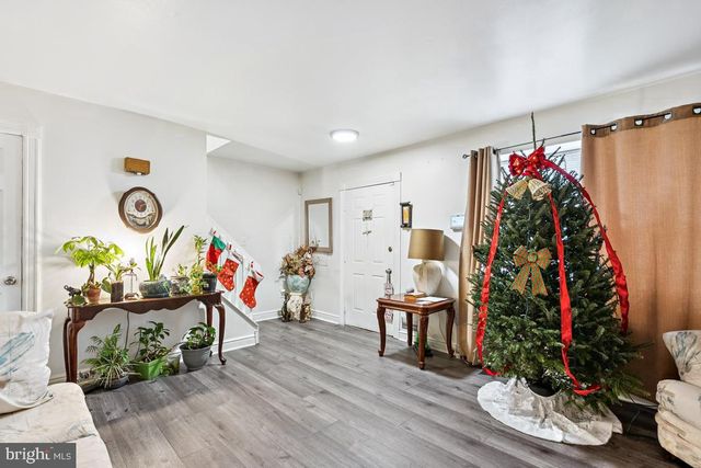 18 E 4TH ST, Burlington, NJ 08016