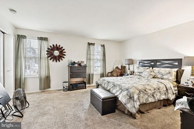 18 E 4TH ST, Burlington, NJ 08016