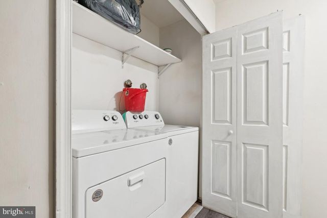 18 E 4TH ST, Burlington, NJ 08016