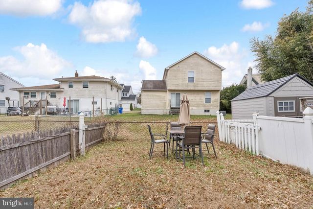 18 E 4TH ST, Burlington, NJ 08016