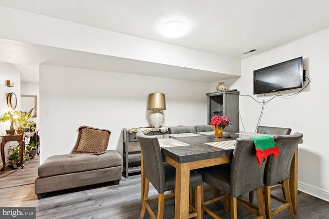 18 E 4TH ST, Burlington, NJ 08016