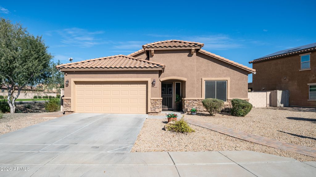 Image 1 of property listing at 10754 W YEARLING Road, Peoria, AZ 85383