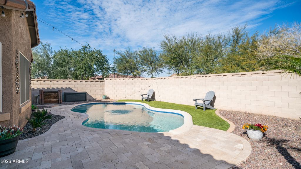 Image 31 of property listing at 10754 W YEARLING Road, Peoria, AZ 85383