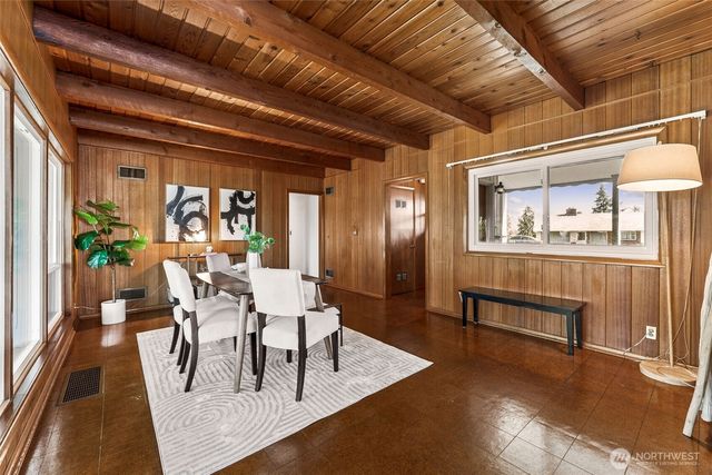 19635 4th Avenue S, Des Moines, WA 98148