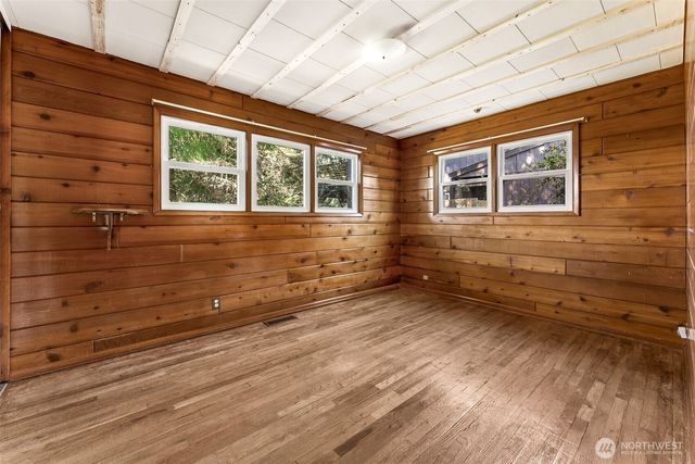 19635 4th Avenue S, Des Moines, WA 98148