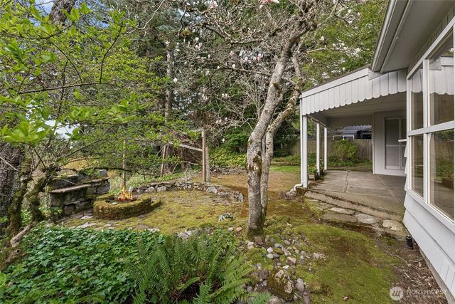 19635 4th Avenue S, Des Moines, WA 98148