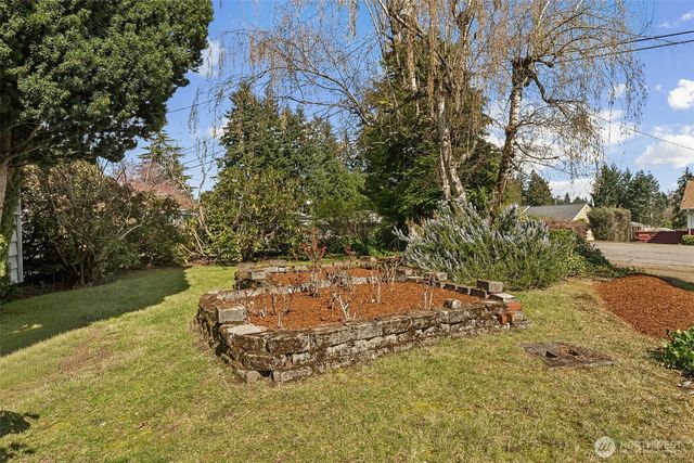 19635 4th Avenue S, Des Moines, WA 98148