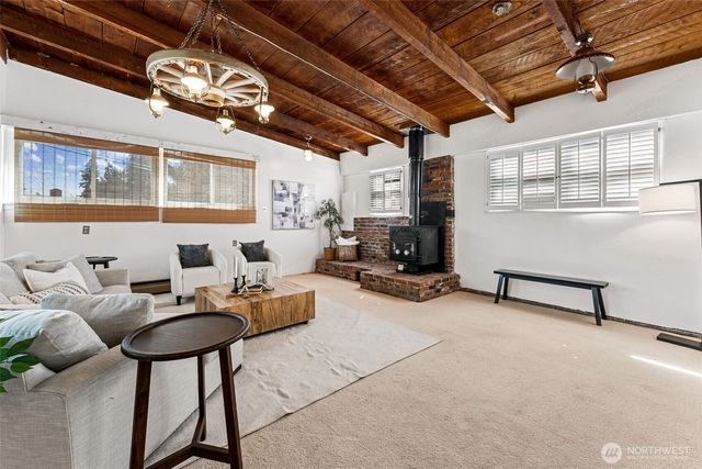 19635 4th Avenue S, Des Moines, WA 98148