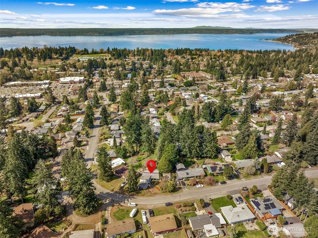 19635 4th Avenue S, Des Moines, WA 98148