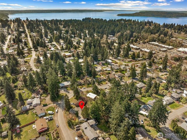 19635 4th Avenue S, Des Moines, WA 98148