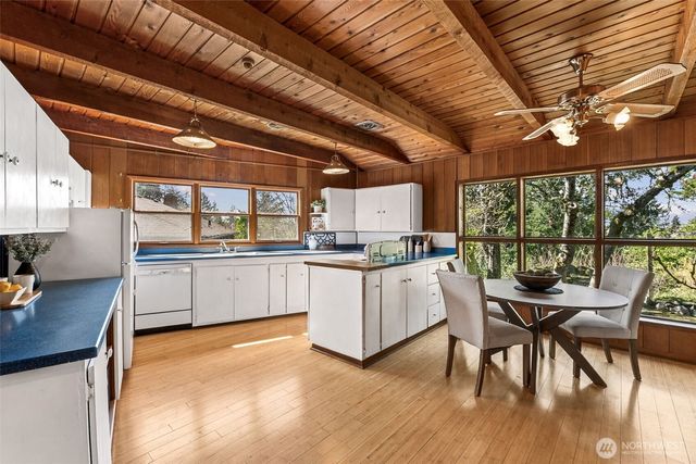 19635 4th Avenue S, Des Moines, WA 98148