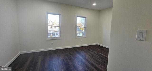 121 DICKINSON AVE, Hamilton, NJ 08629