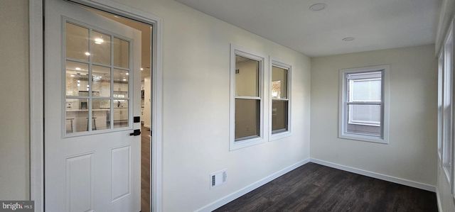 121 DICKINSON AVE, Hamilton, NJ 08629