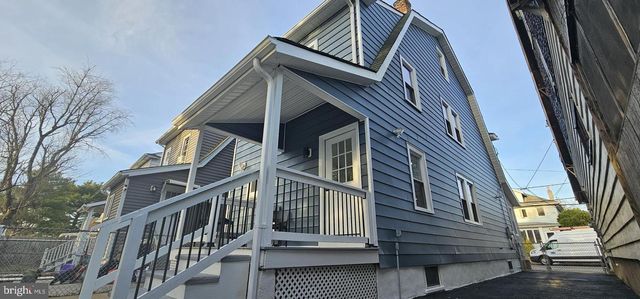 121 DICKINSON AVE, Hamilton, NJ 08629