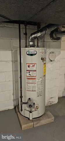 121 DICKINSON AVE, Hamilton, NJ 08629