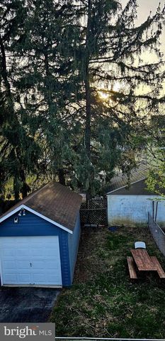 121 DICKINSON AVE, Hamilton, NJ 08629