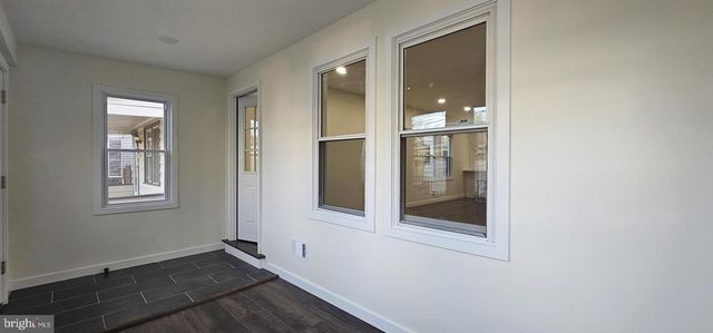 121 DICKINSON AVE, Hamilton, NJ 08629