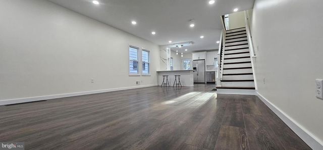 121 DICKINSON AVE, Hamilton, NJ 08629