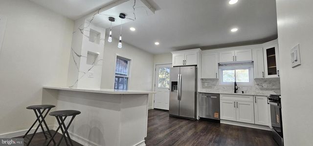 121 DICKINSON AVE, Hamilton, NJ 08629