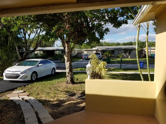 9444 SW 52nd Pl, Cooper City, FL 33328