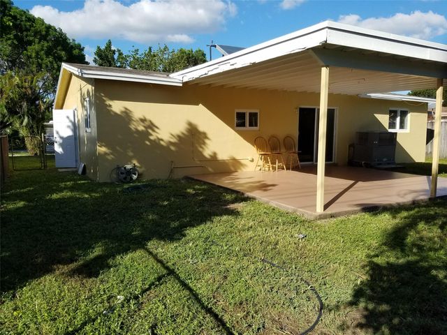 9444 SW 52nd Pl, Cooper City, FL 33328