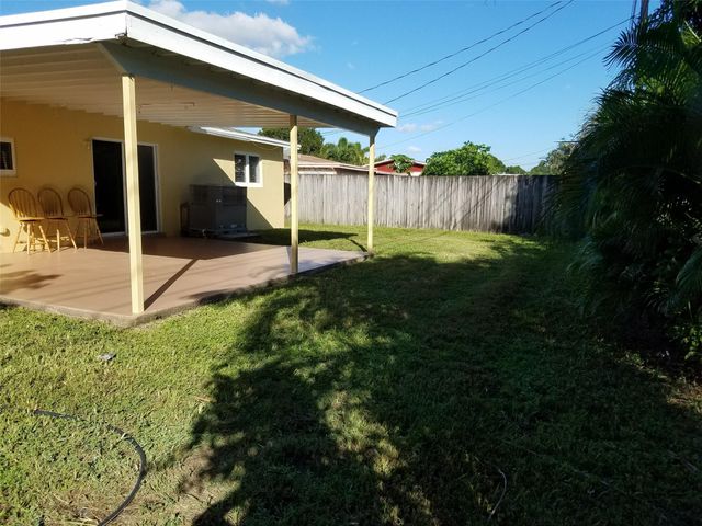 9444 SW 52nd Pl, Cooper City, FL 33328