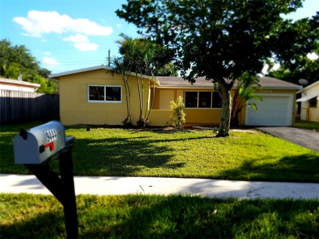 9444 SW 52nd Pl, Cooper City, FL 33328