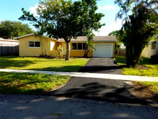 9444 SW 52nd Pl, Cooper City, FL 33328