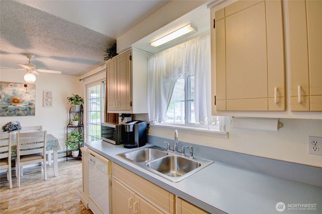 609 John Liner Road, Sedro Woolley, WA 98284