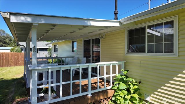 609 John Liner Road, Sedro Woolley, WA 98284
